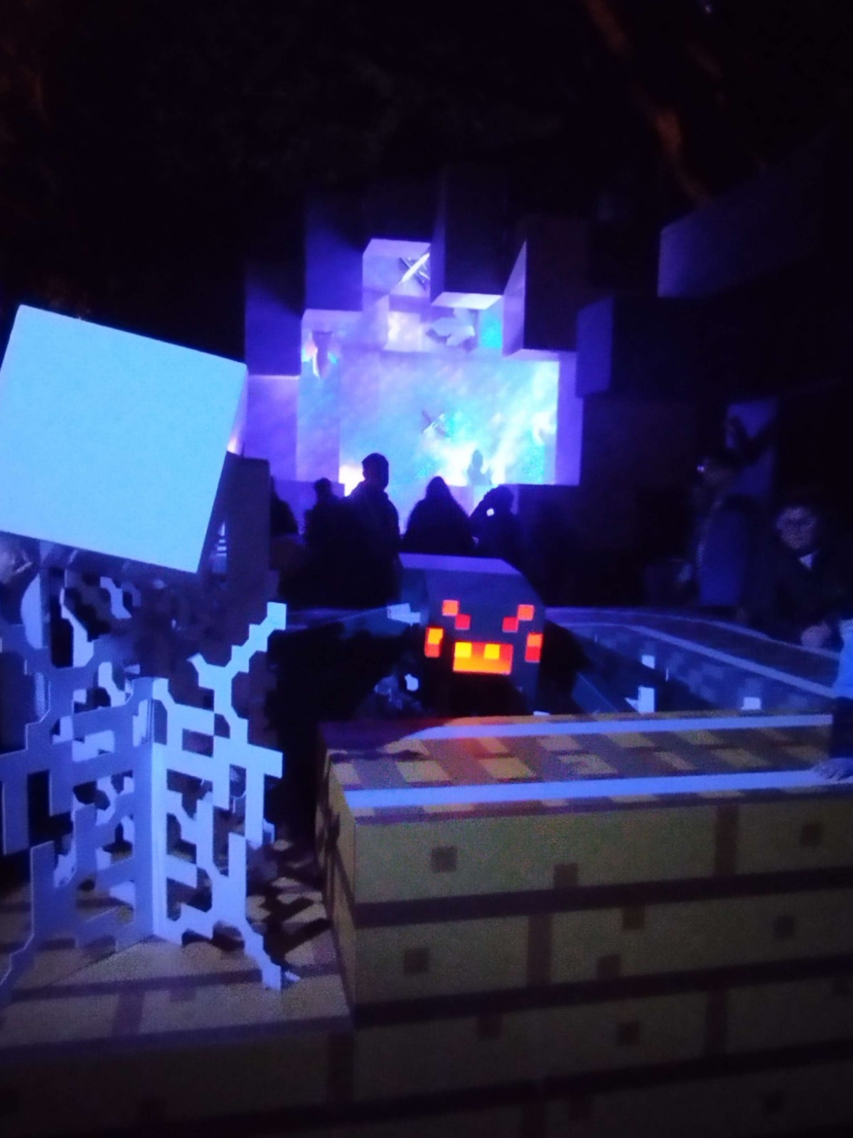 Minecraft Experience Moonlight Trail Cape Code – Instant Delivery