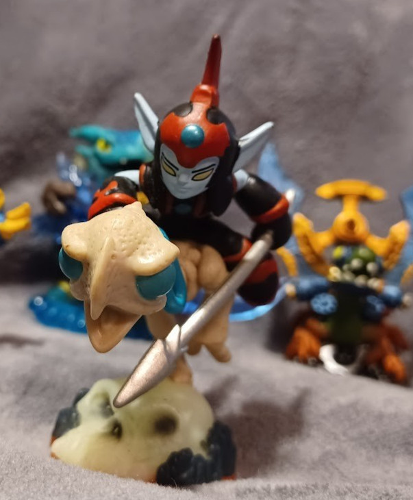 Mixed Lot of Skylanders: Giants,Trophies, Super Chargers etc. (14 in total)