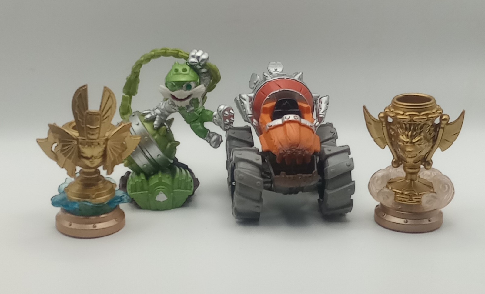 SKYLANDERS SUPERCHARGERS MEGA LOT – 8 MATCHING PAIRS + TROPHIES & LEGENDARY