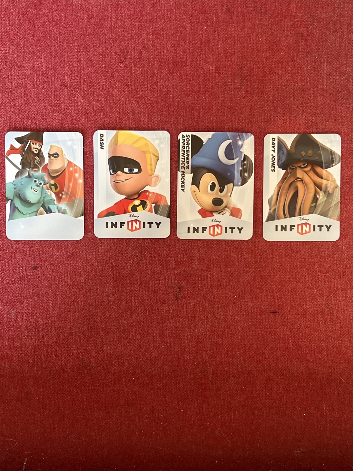 Disney Infinity For XBox 360 – 6 figures + 5 disks + Portal And More