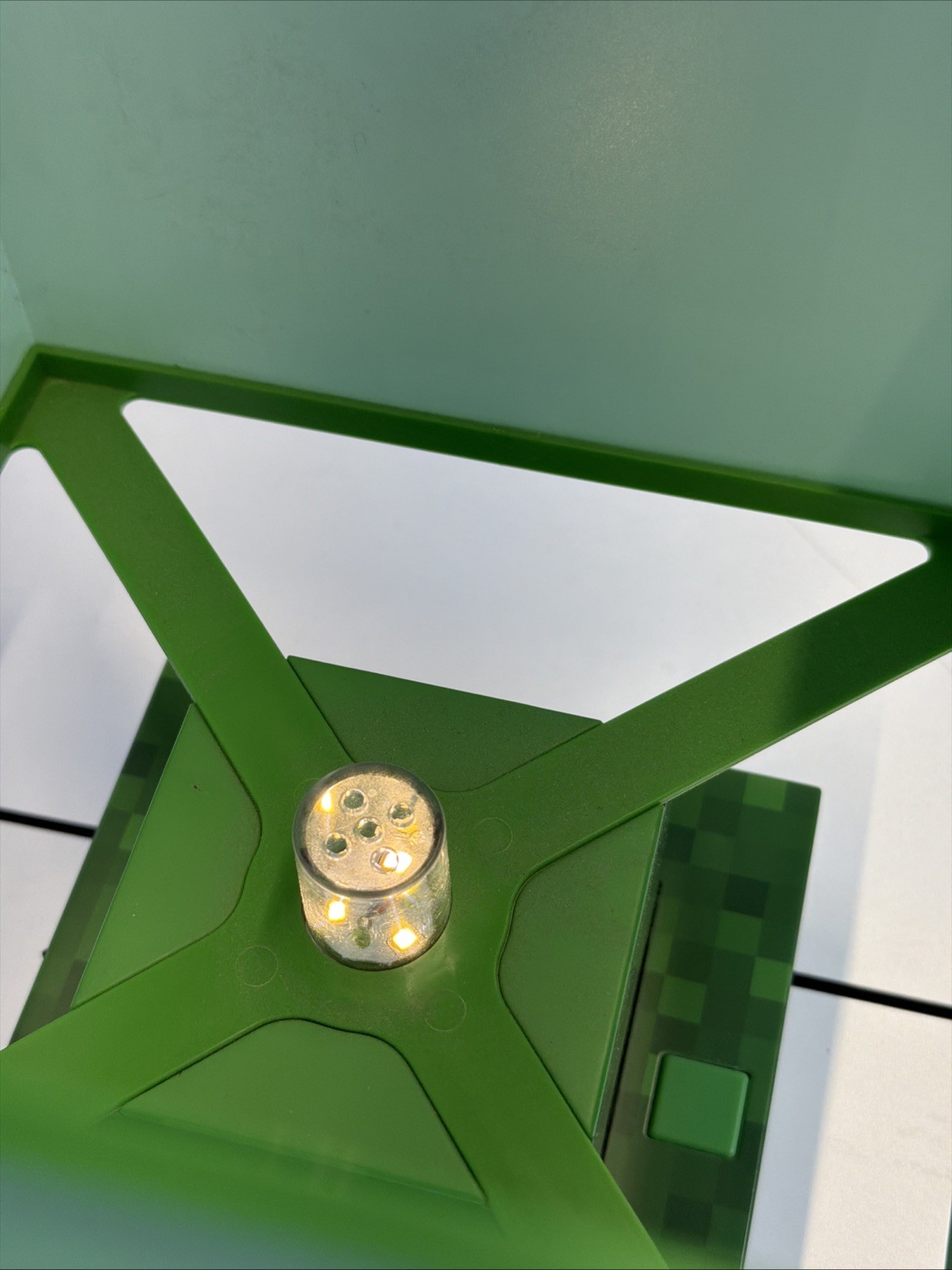 Paladone Minecraft Green Creeper Icon Lamp – Battery or USB Powered