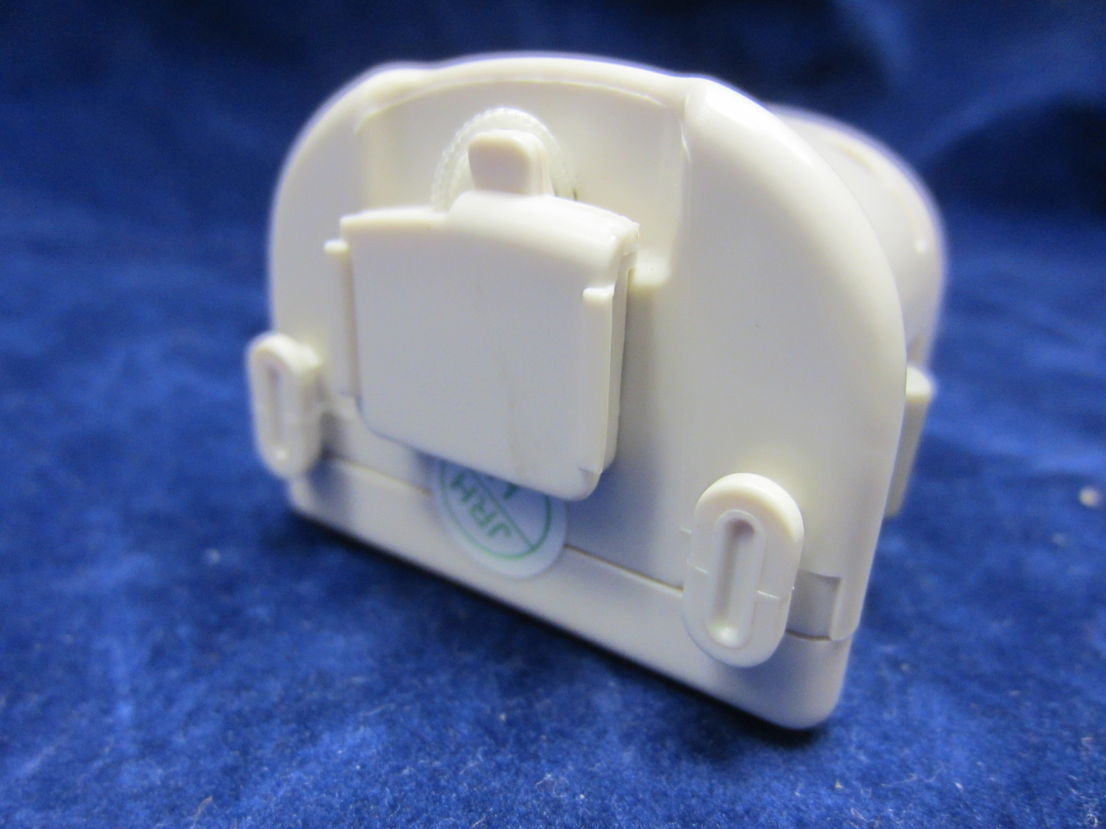 Old Skool Motion Plus Sensor Adapter for Nintendo Wii / WiiU – White