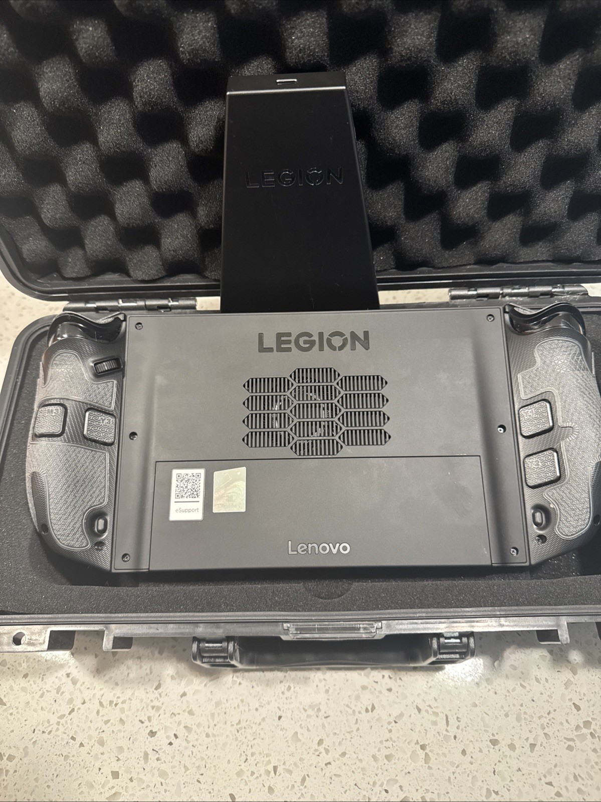 Lenovo Legion Go 2 Handheld Gaming PC AMD Ryzen Z2 Extreme 32GB 1TB SSD 8.8 OLED