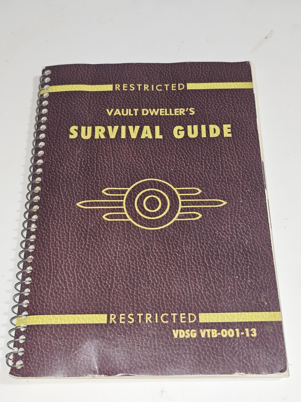 Fallout 1 Vault Dweller’s Survival Guide Original 1997 VDSG VTB-001-13