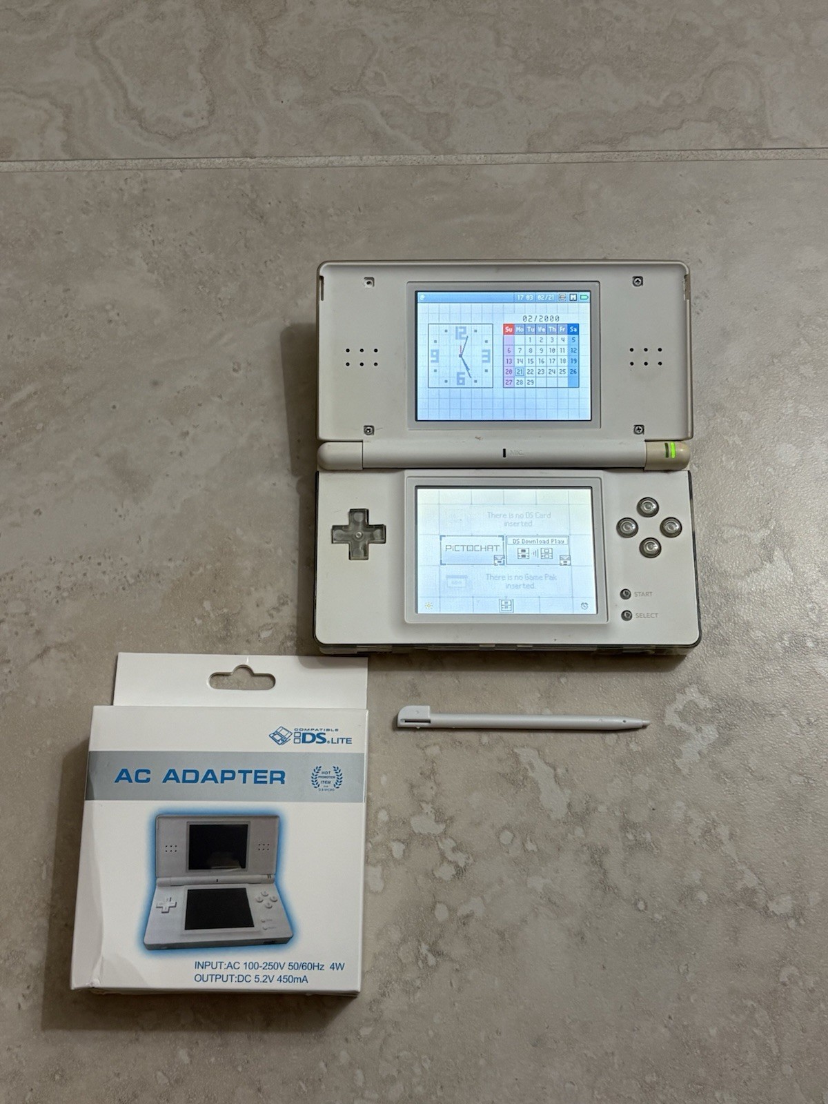 Nintendo DS Lite White Console Handheld System Read Description