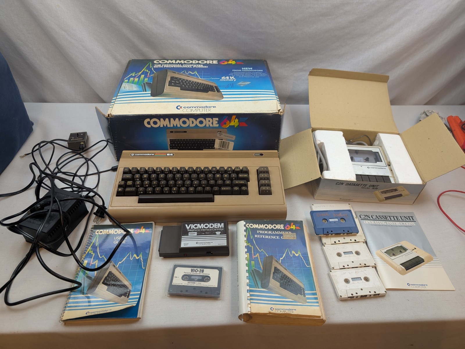 Commodore 64 Computer Untested w/ Box Matching # Manual Vicmodem Cassette 1530