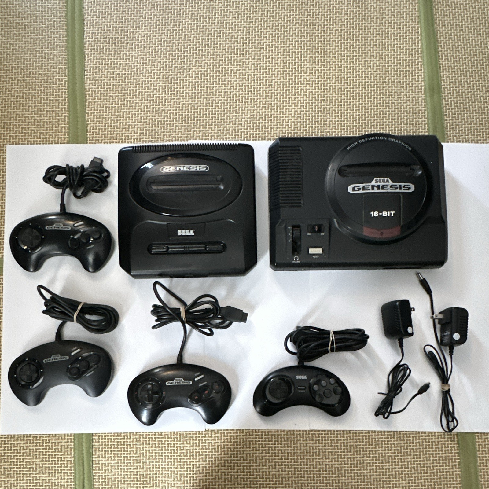 SEGA Genesis 16-Bit Console Lot MK-1601 and MK-1631 4 Controllers + AC Adapters