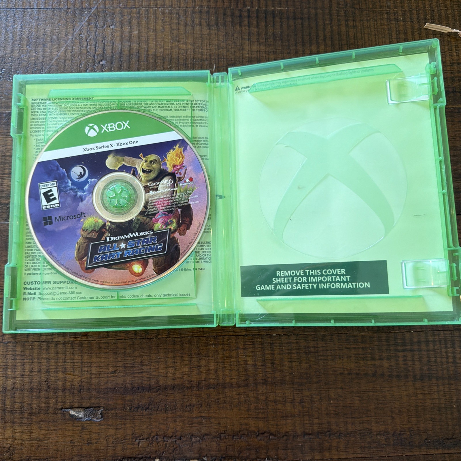 DreamWorks All-Star Kart Racing (Microsoft Xbox Series X, 2023) Case Damage