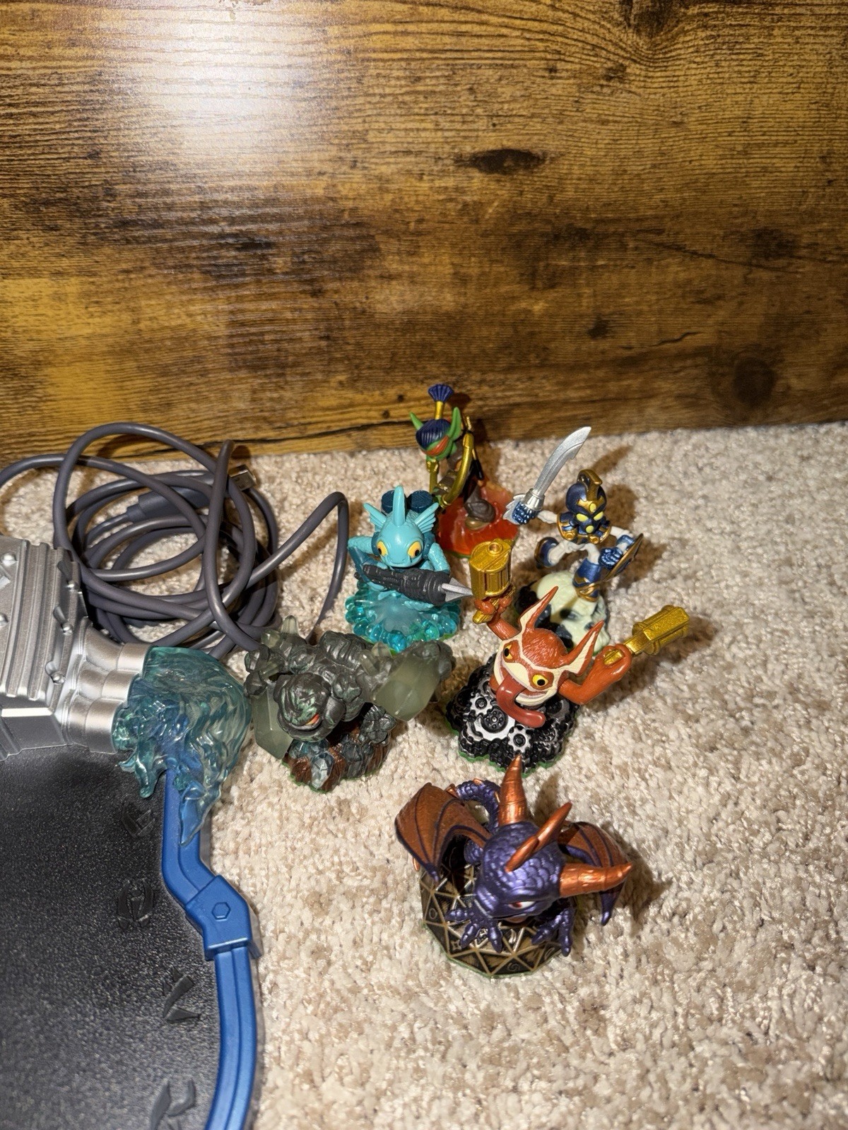 Skylanders Xbox One Portal Lot 12 Figures Spyro Trigger Happy Giants Trap Team