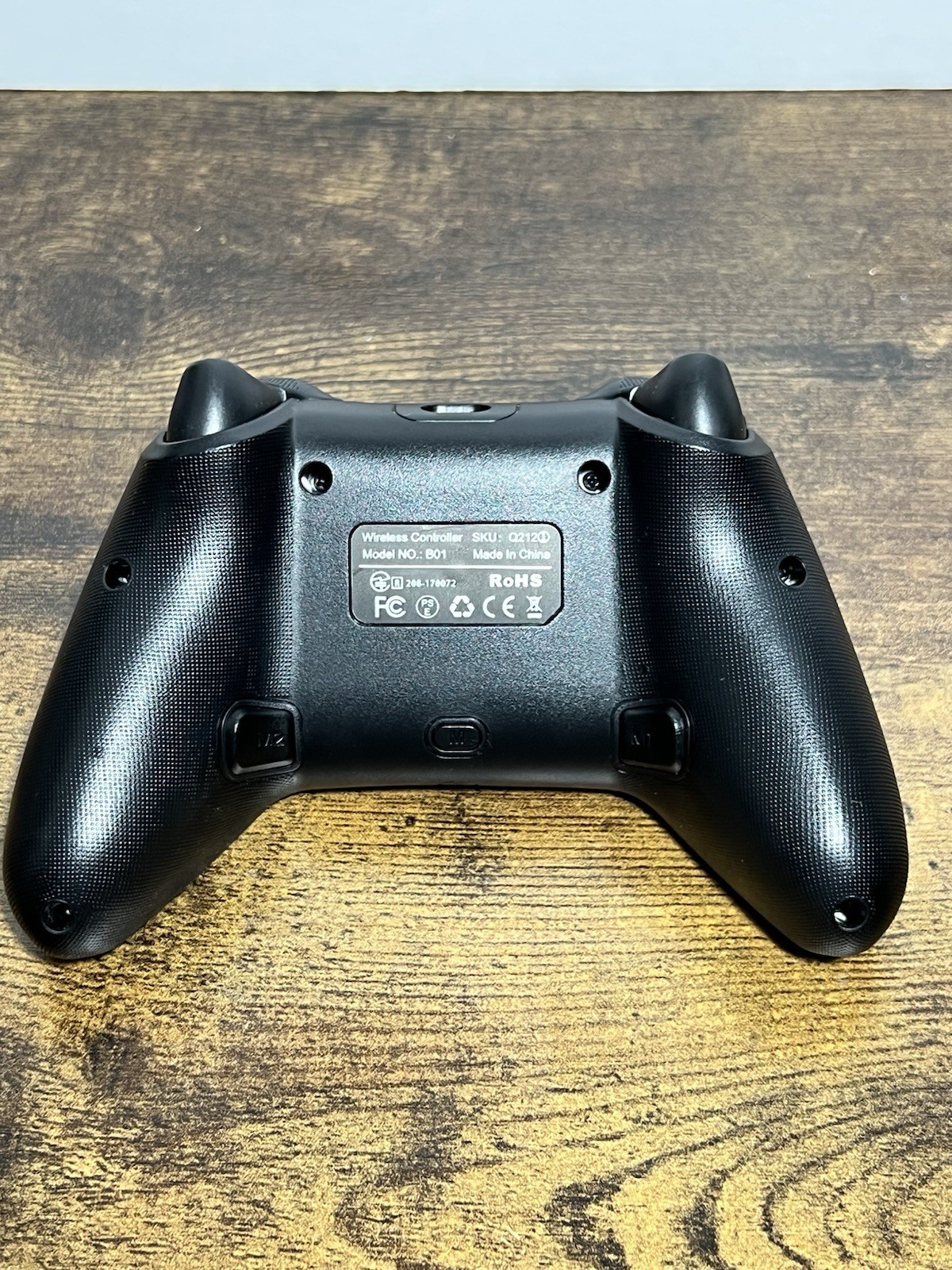 Wireless Switch Controller B01 for Nintendo Switch Lights Up With Charger Tested
