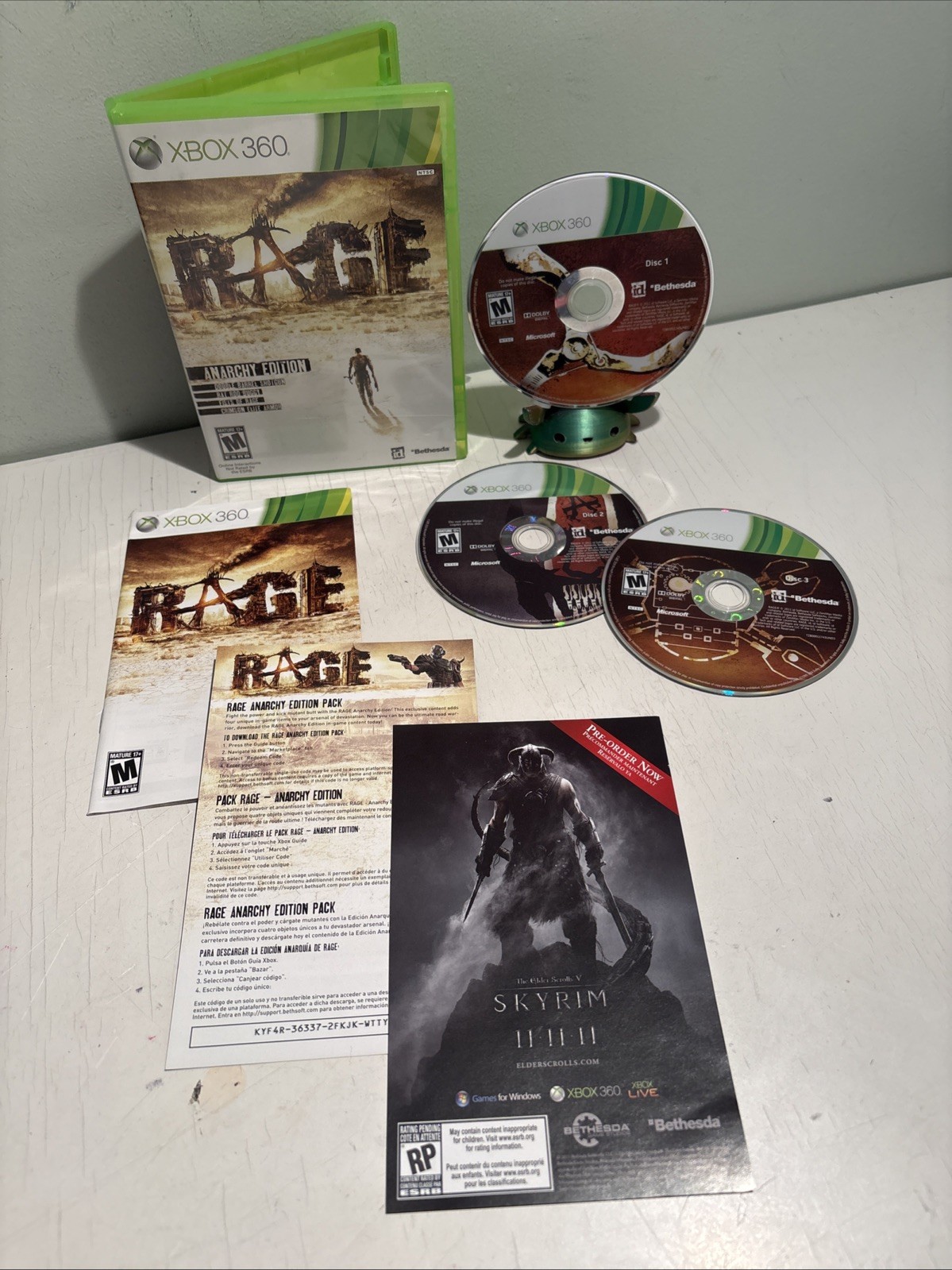 Rage (Microsoft Xbox 360, 2011) Complete with Manual CIB