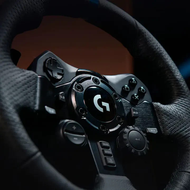 Logitech G923 Racing Wheel and Pedals for PS5