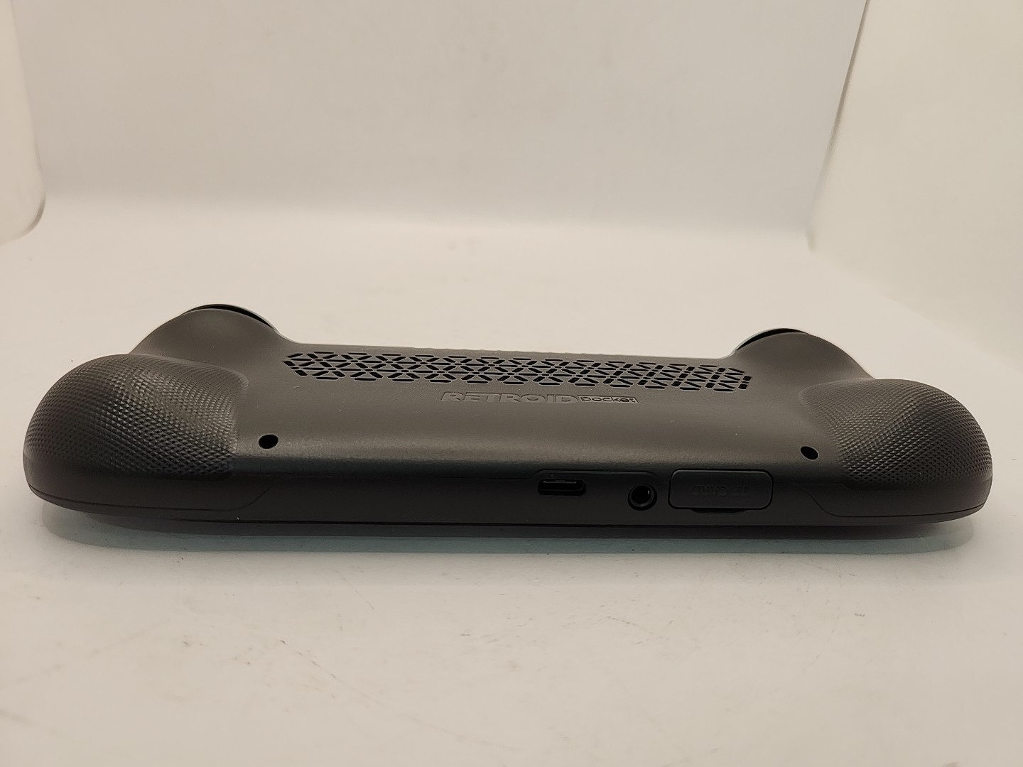 NEW Retroid Pocket 5 Handheld Gaming Emuluation Console
