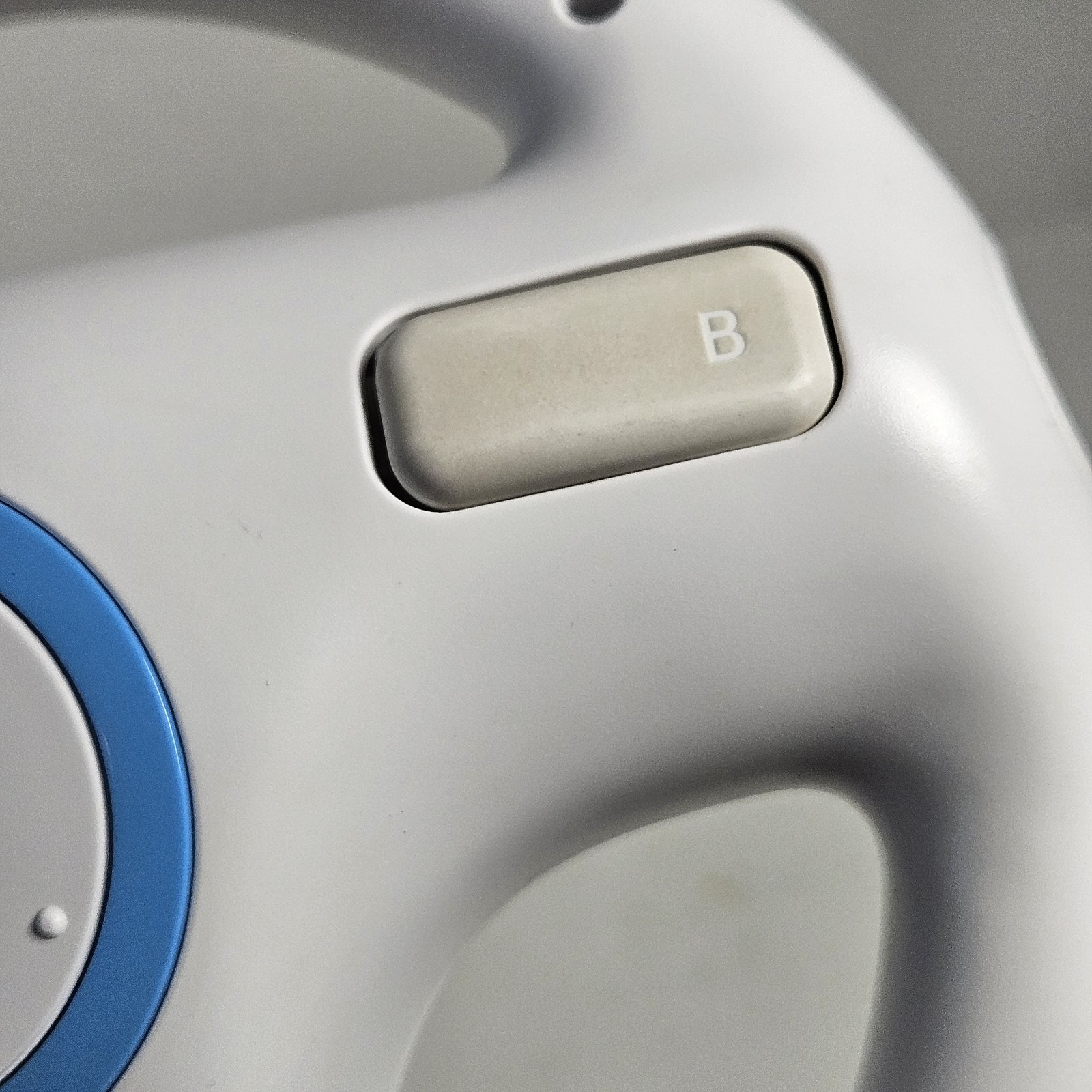Nintendo Wii White Racing Steering Wheel For Mario Kart RVL-024 Genuine OEM Whit