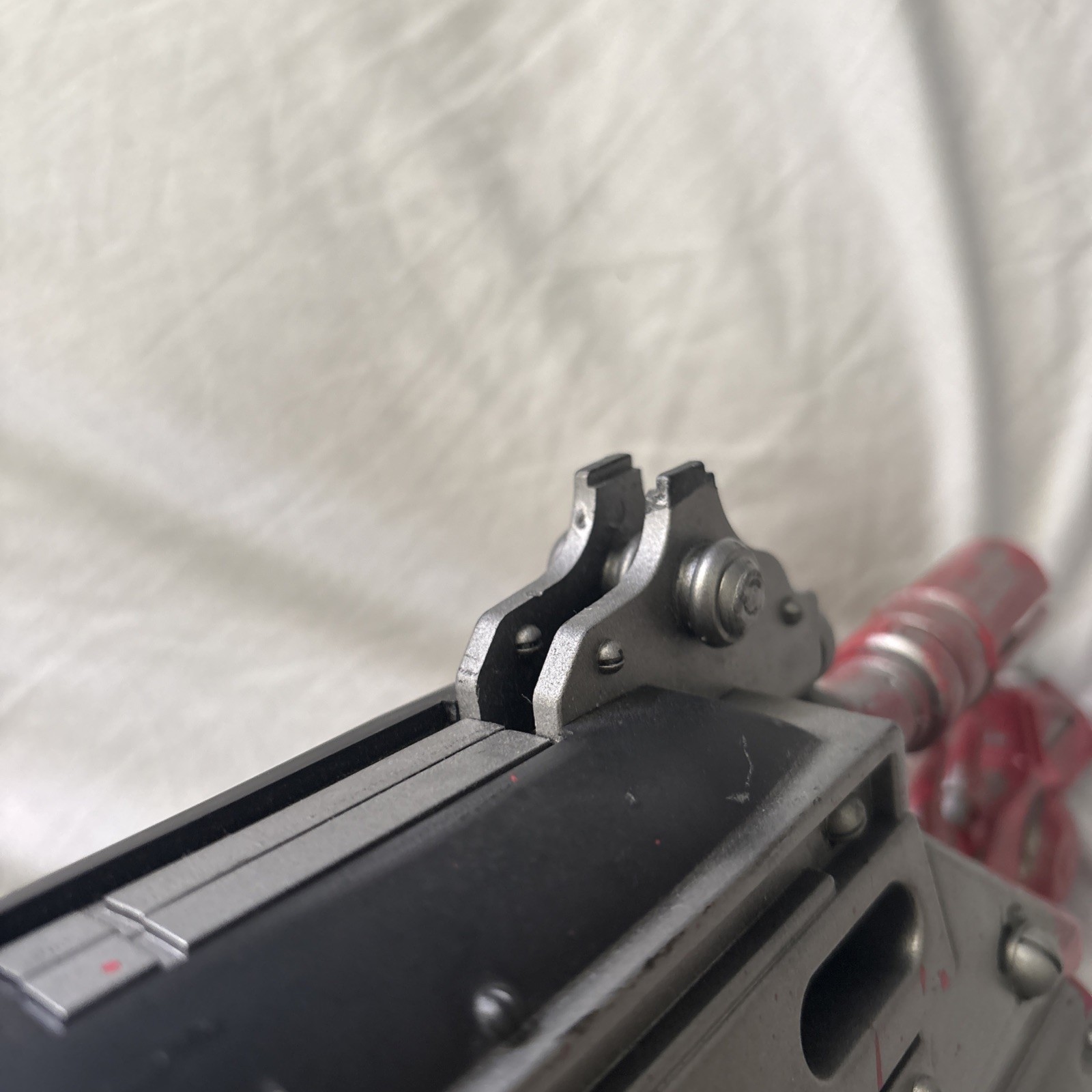 NECA Gears Of War Lancer Replica 2008 – Bloody Lancer – 36″ (Missing Reticle)