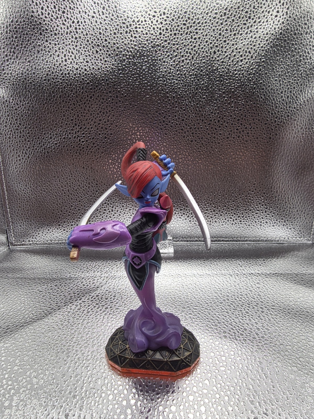 Skylanders Giants Character Figures Swarm Hot Head Ninjini Tree Rex + 1 Figure