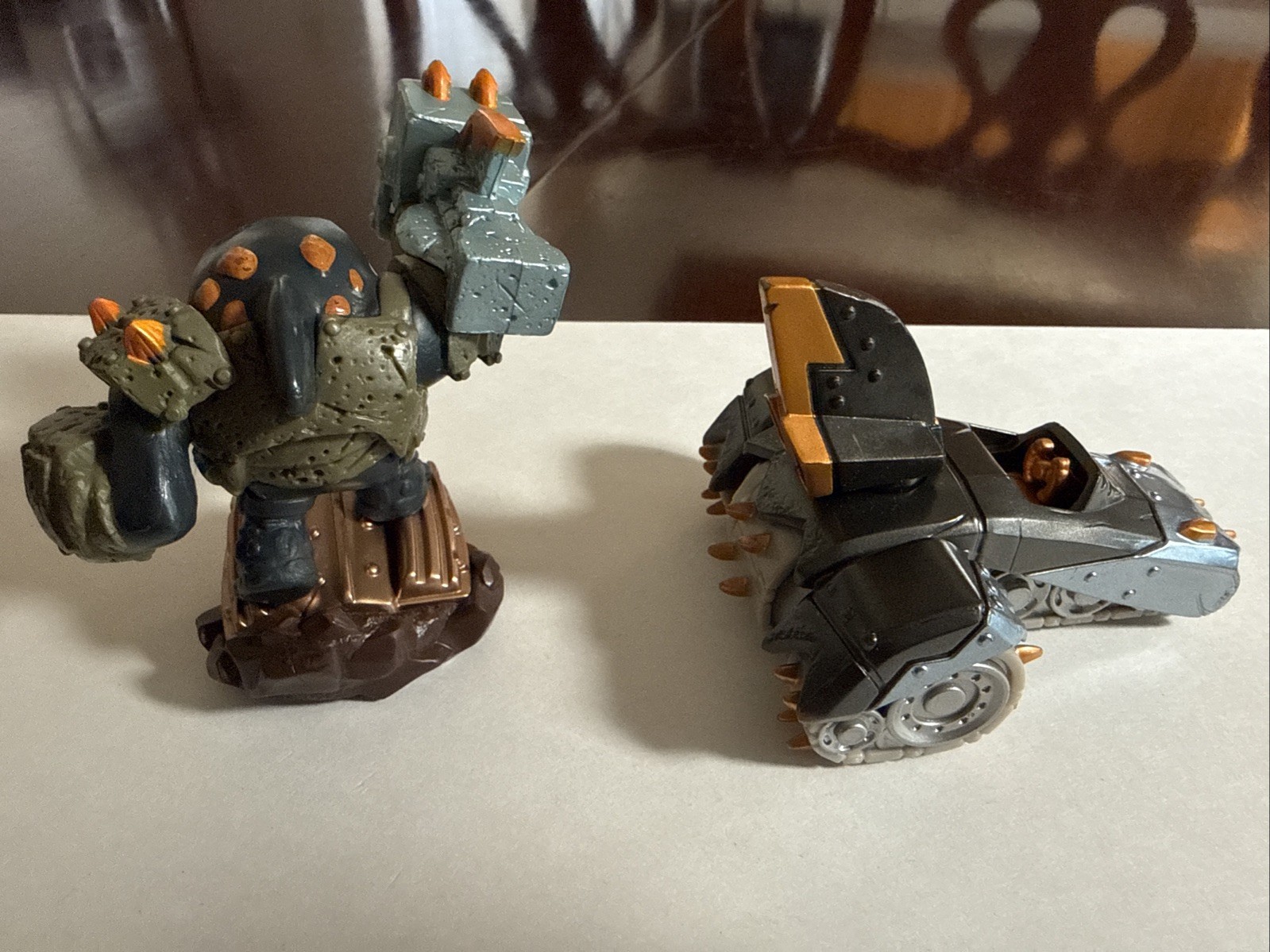 Skylanders SuperChargers Shark Shooter Terrafin Figure & Shark Tank Vehicle