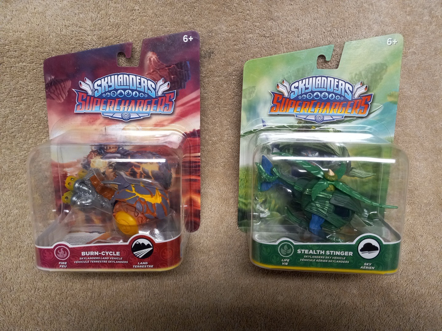 2 Skylanders SuperChargers Vehicles Burn-cycle & Stealth Stinger New