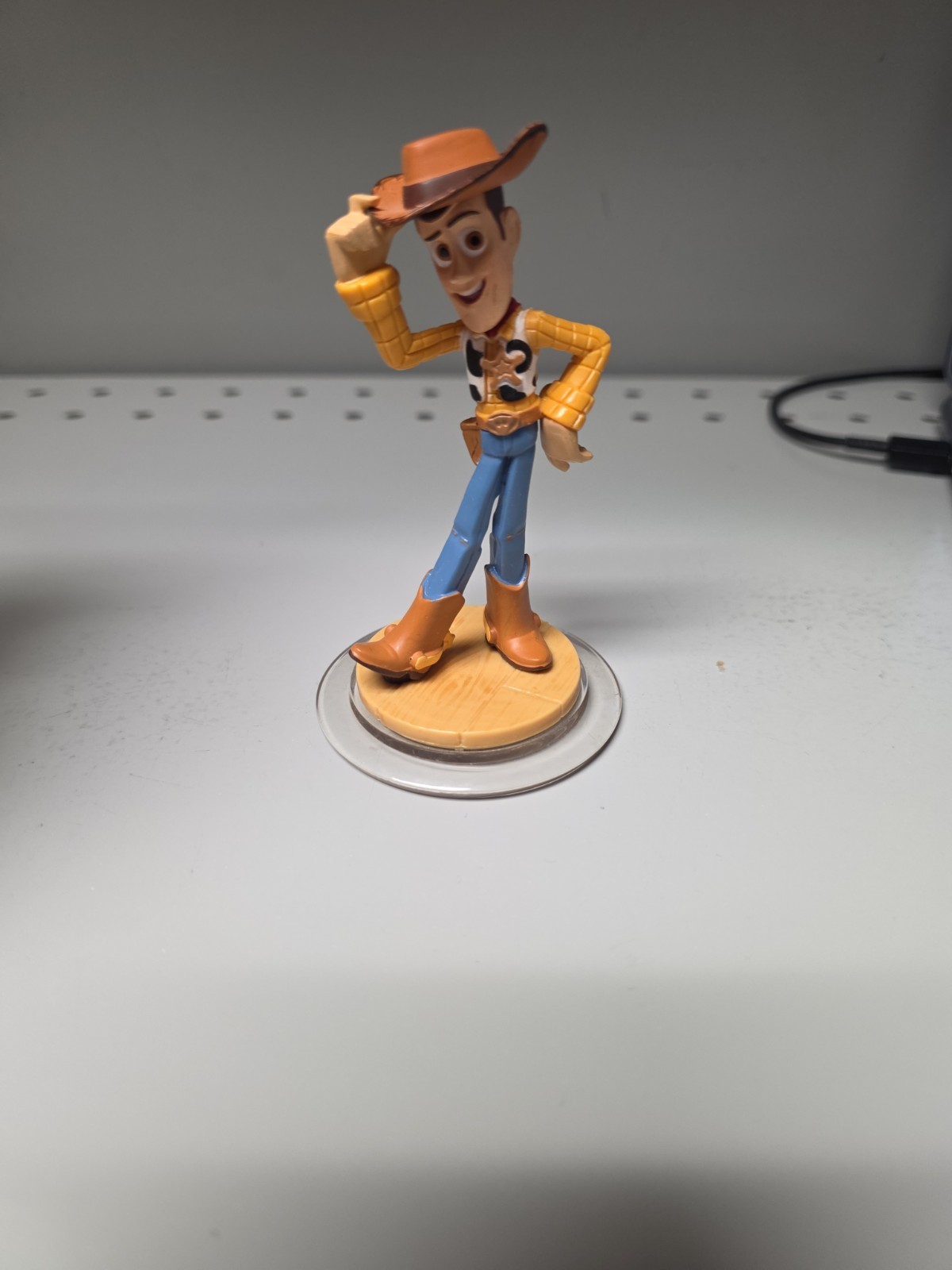 Disney Infinity 1.0 Toy Story lot 4 Woody, Buzz Lightyear, Crystal & Jessie