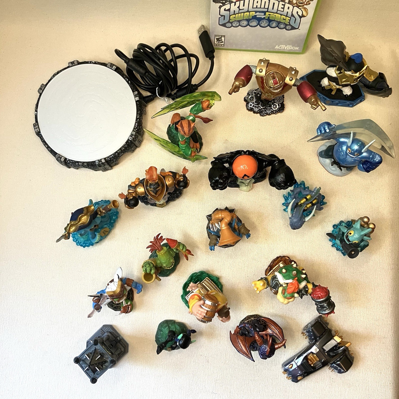 Activision Skylanders Mixed Lot – Xbox Game, Giants, Superchargers, Portal