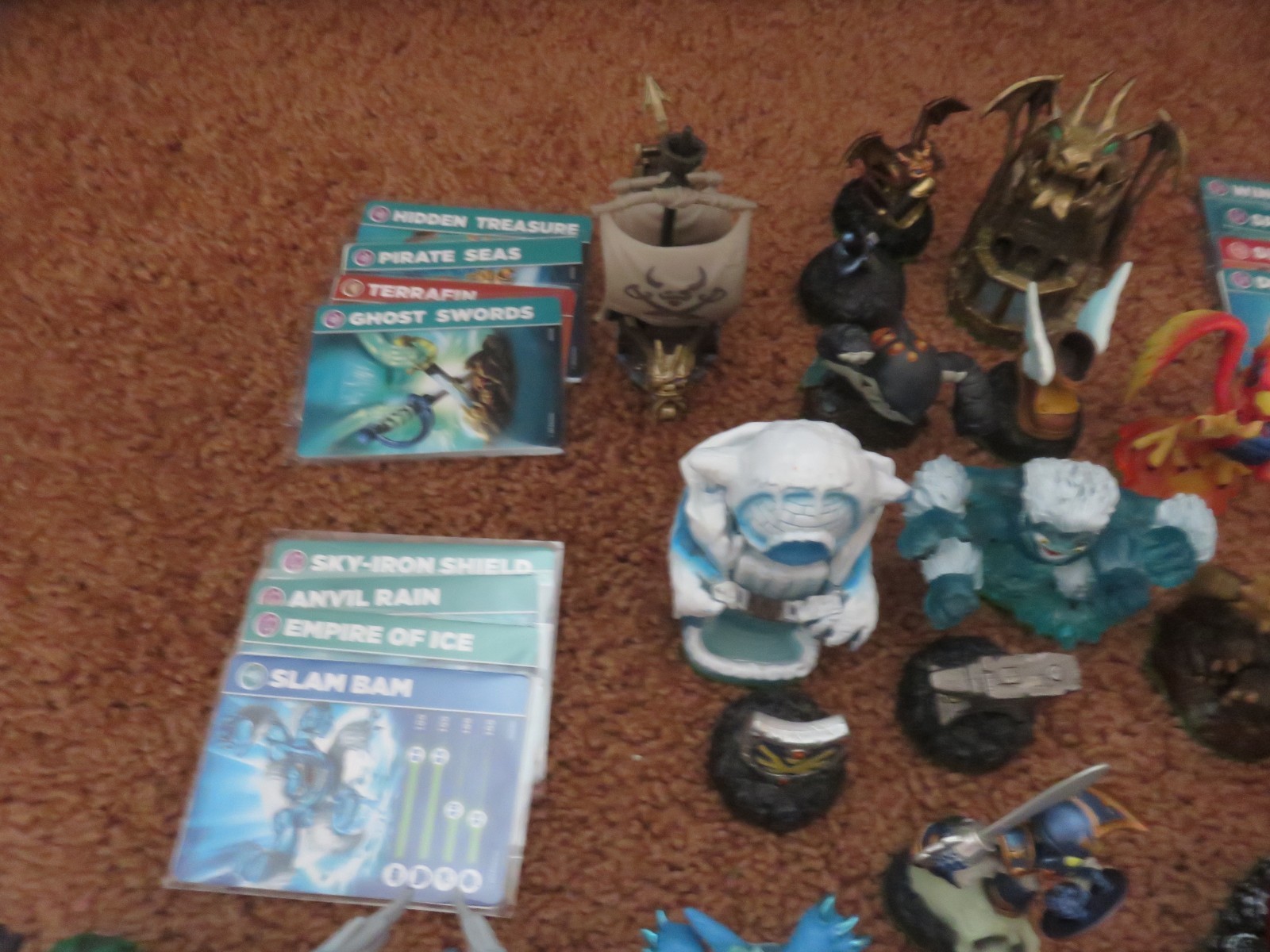 Skylanders Spyro’s Adventure Game Figure Lot of 32. Includes 3 sets. 18 w Cards