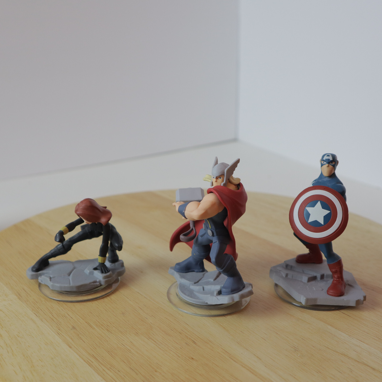 Disney Infinity 2.0 Marvel Lot Captain America Hulk Thor Black Widow Iron Man +