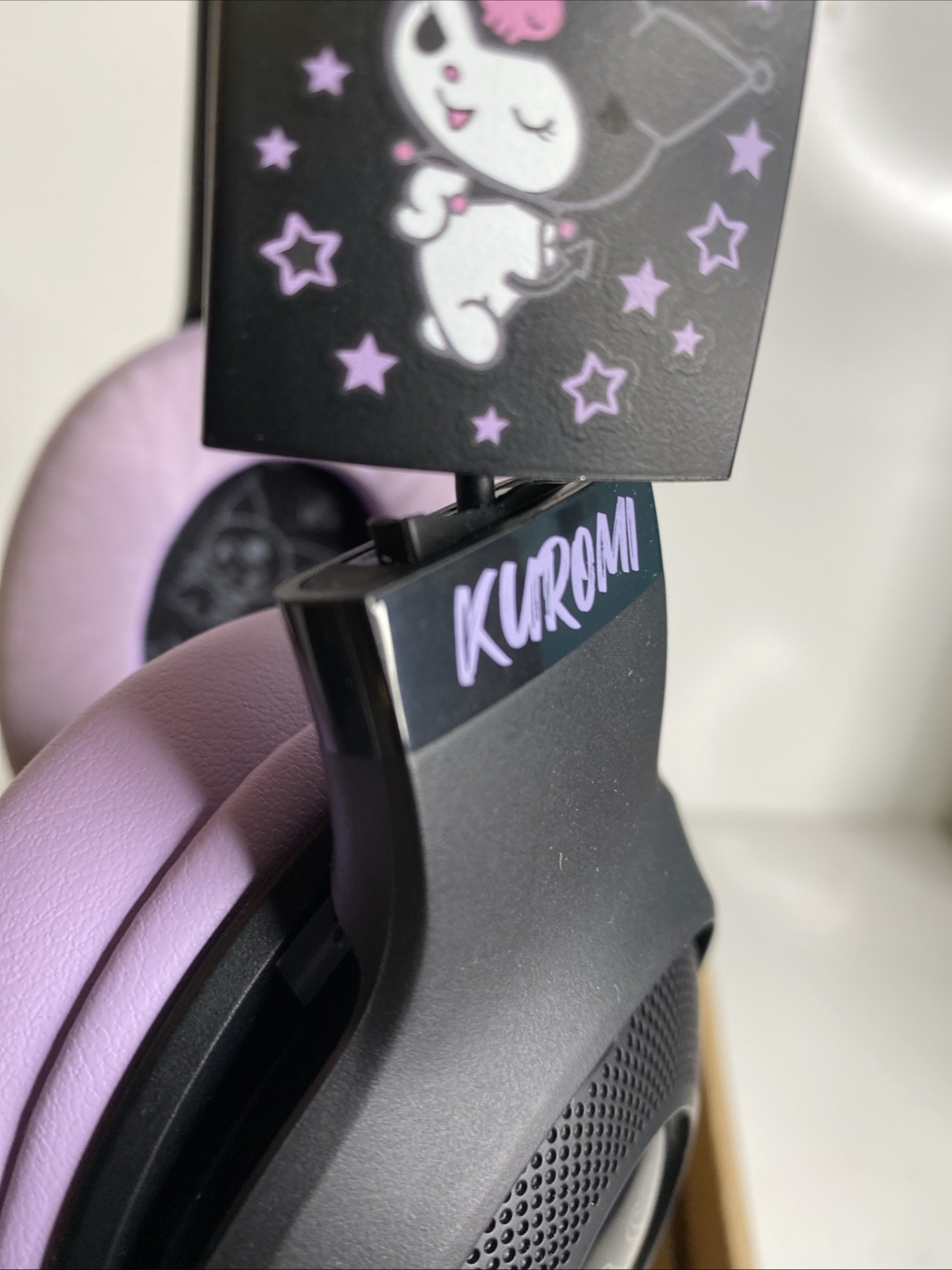 Razer Kraken Kitty V2 BT – Kuromi Edition Headset – See Pics – Read Me