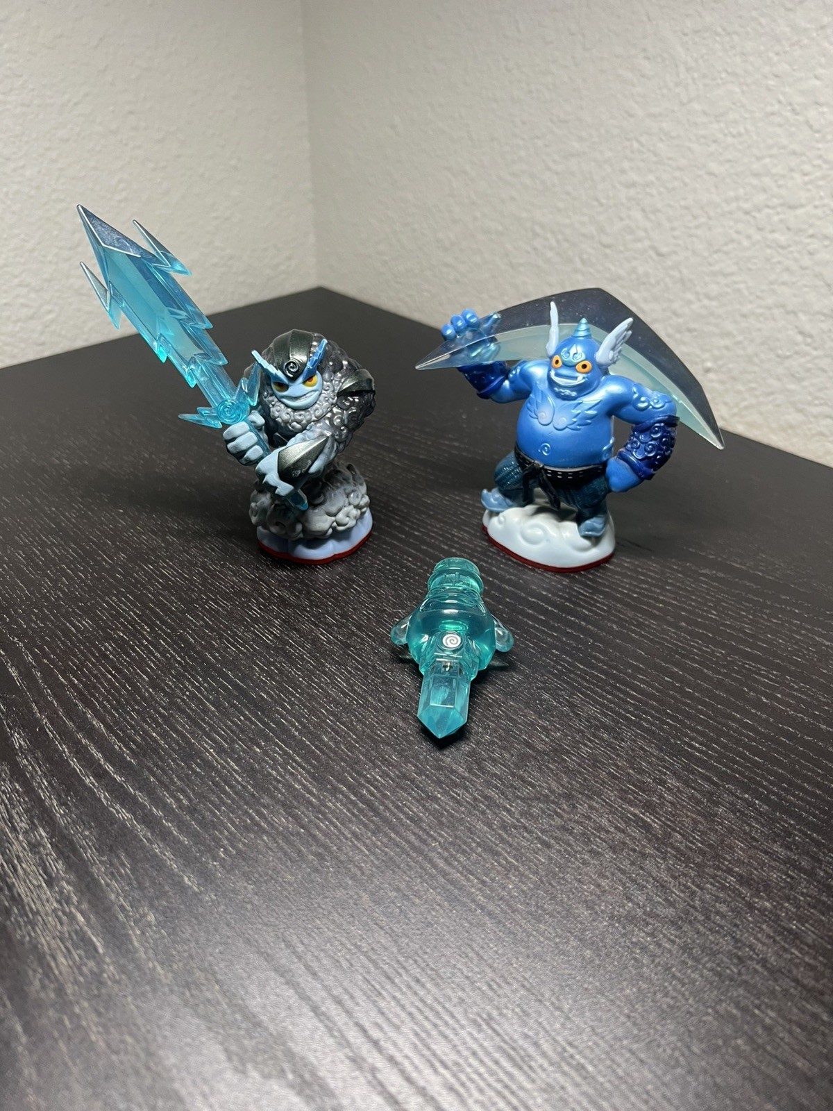 Skylanders Trap Team Air Element Thunderbolt, Gusto & Air Trap