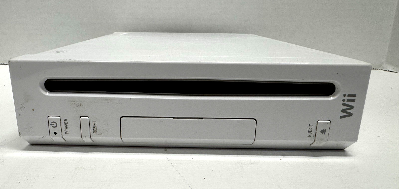 Nintendo Wii White Console RVL-001 Bundle Remotes Sensor Bar