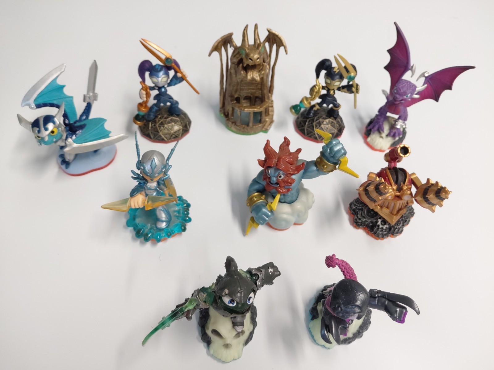 Skylanders Lot of 10 Various Figures No Duplicates #79