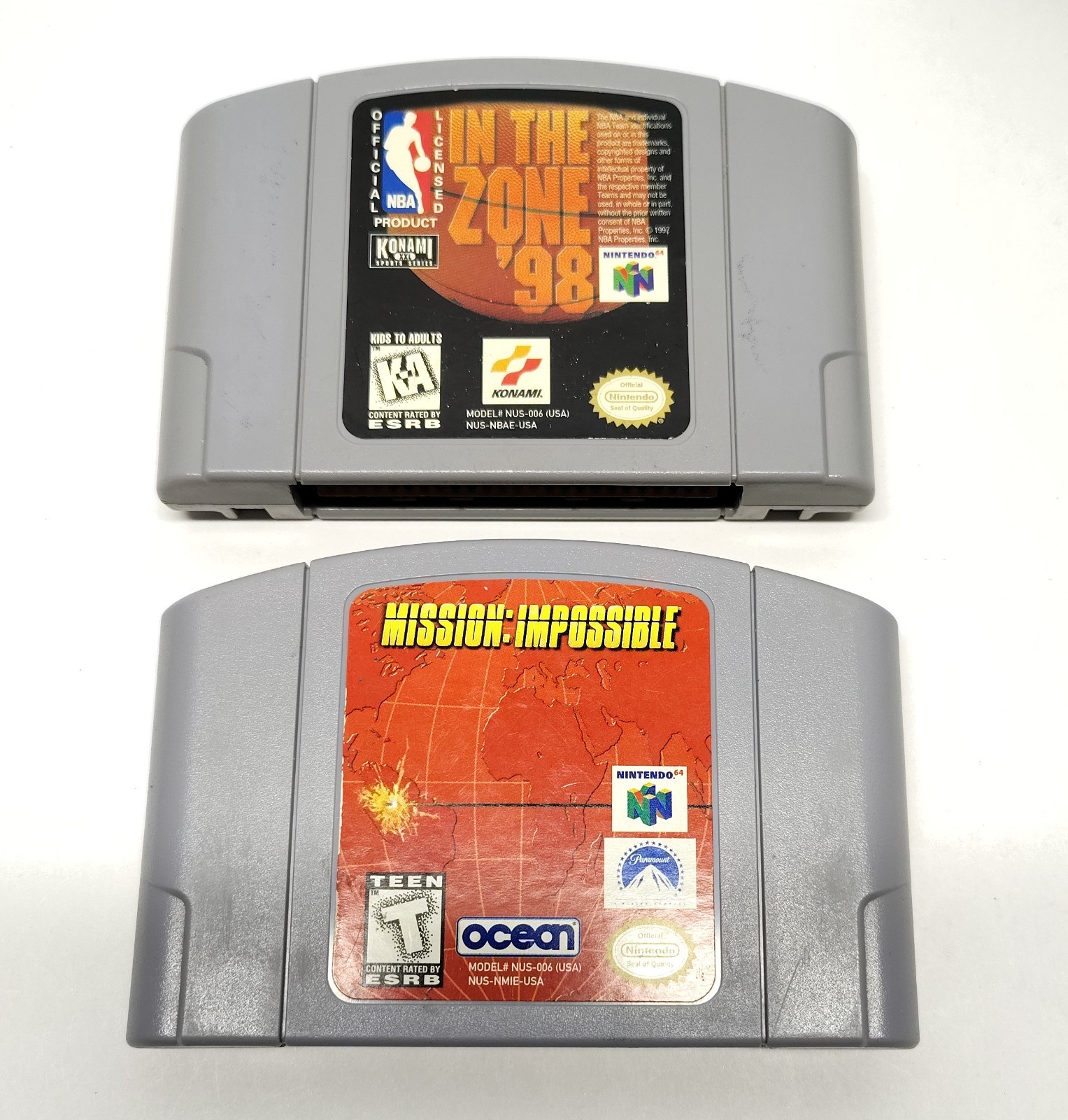 Nintendo N64 NUS-001 JPN 2 Games – 2 Controllers & Plays US & Japanese Games
