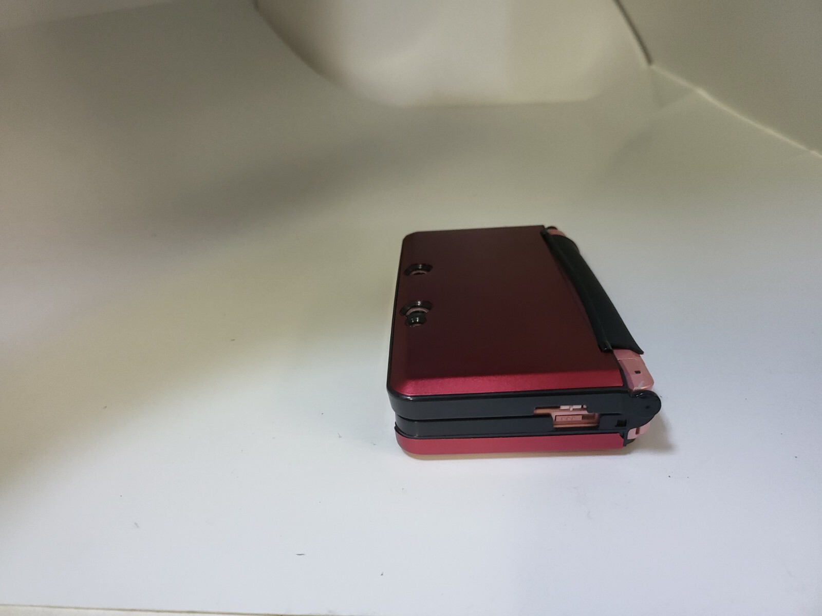 NEW RED Aluminum case W/2 Retractable Stylus Pens for the OLD Nintendo 3DS