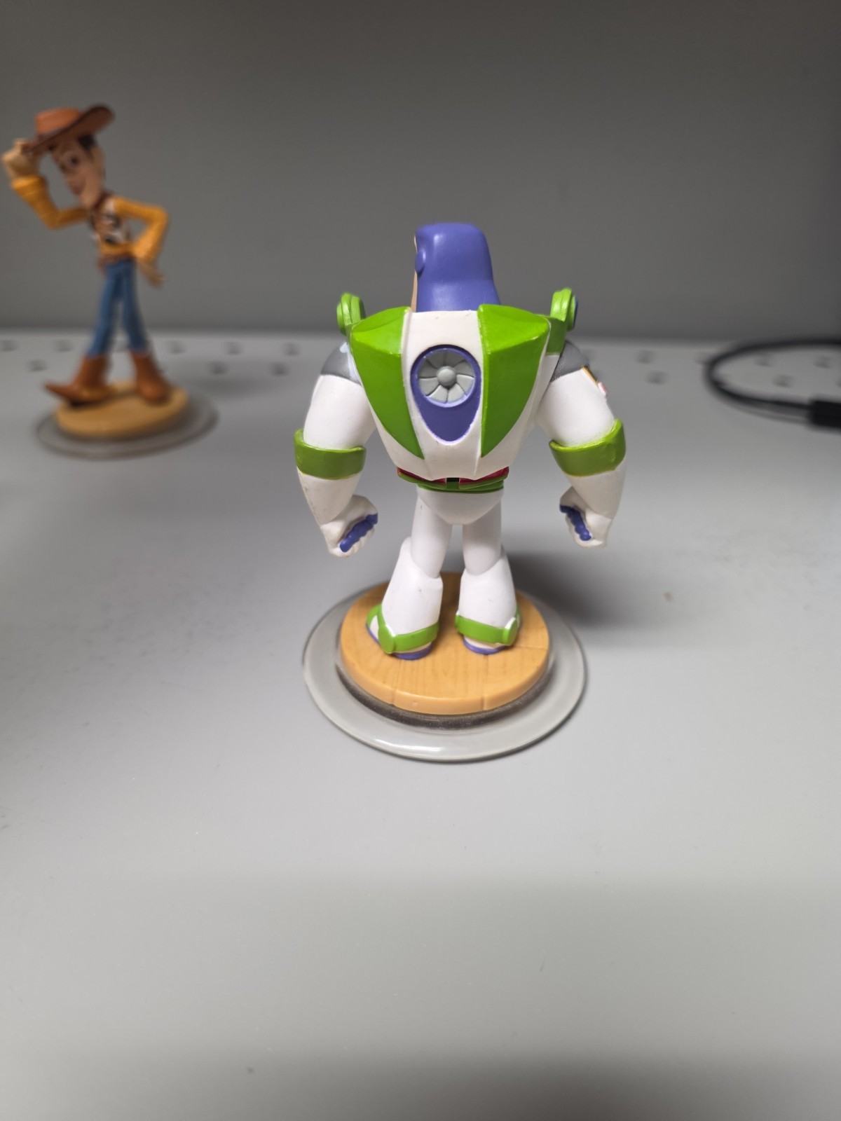 Disney Infinity 1.0 Toy Story lot 4 Woody, Buzz Lightyear, Crystal & Jessie