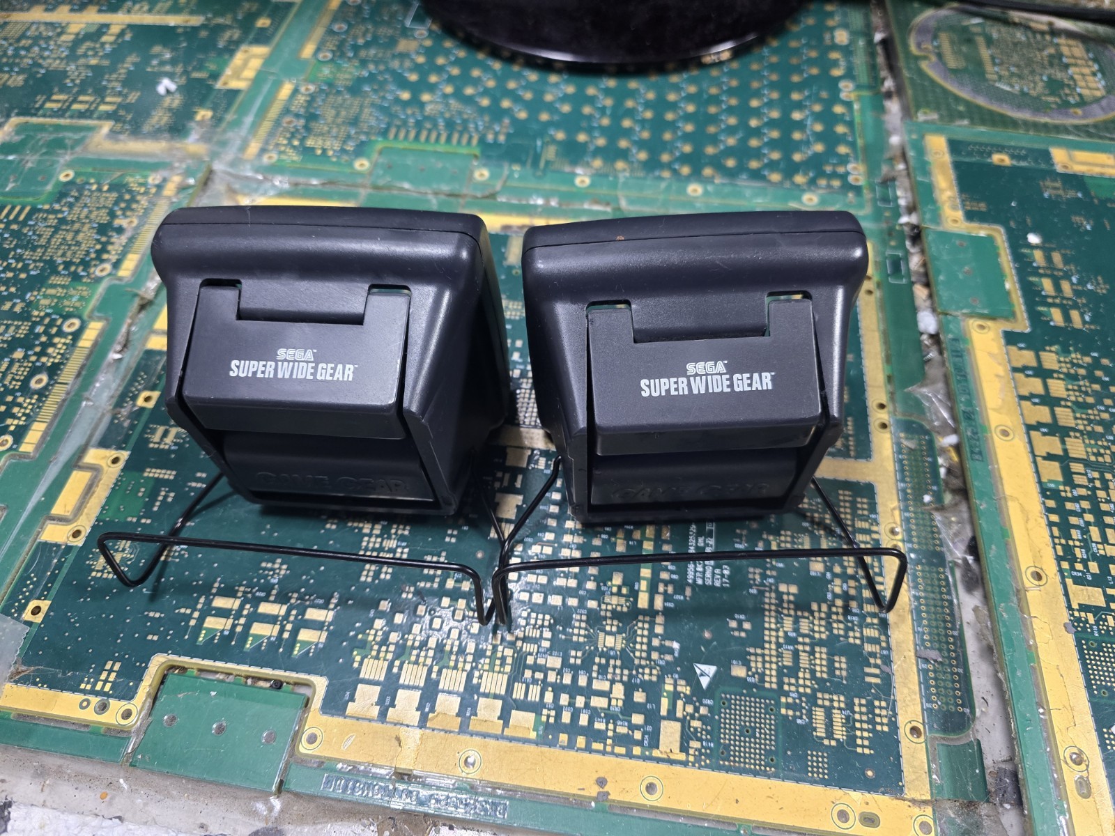 Sega Game Gear EXACT Super Wide Gear Magnifier Attachment x2-Intact w/Scratches