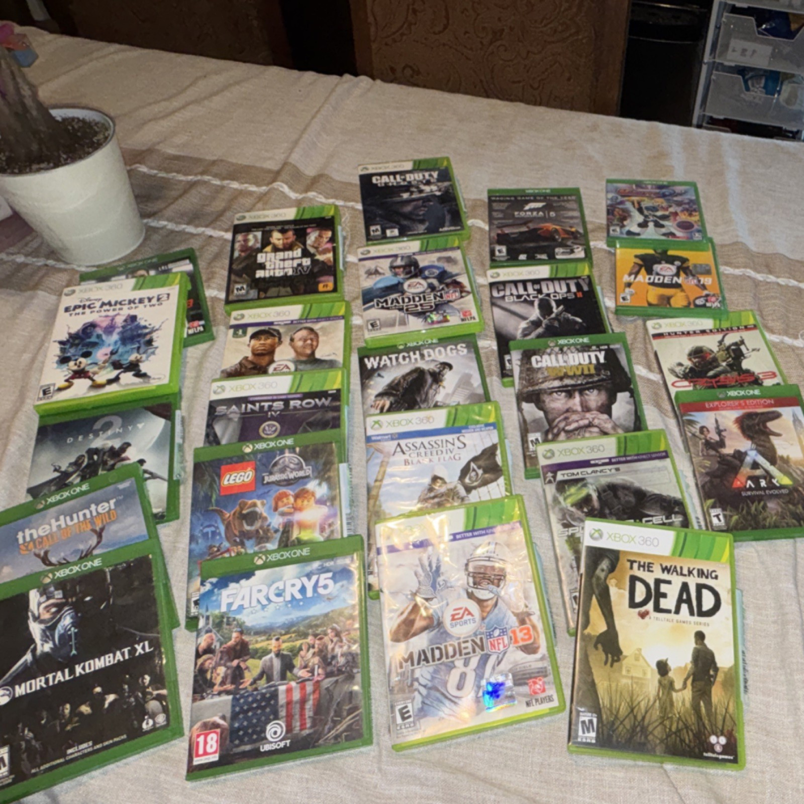 Microsoft Xbox One & Xbox 360 Mixed Video Game Lot w/ Cases Action Sports