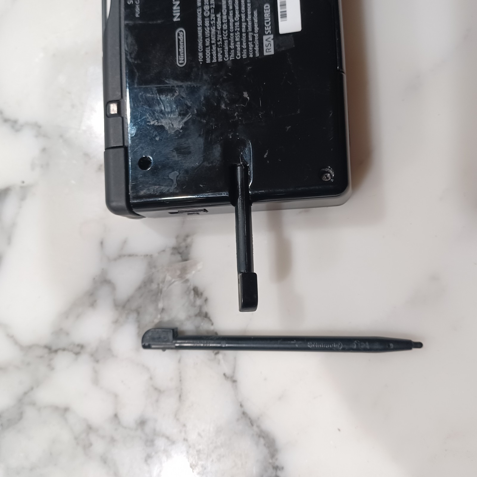 Vintage Find | Nintendo DS Lite Onyx Black with 2 stylus and Charger & Game