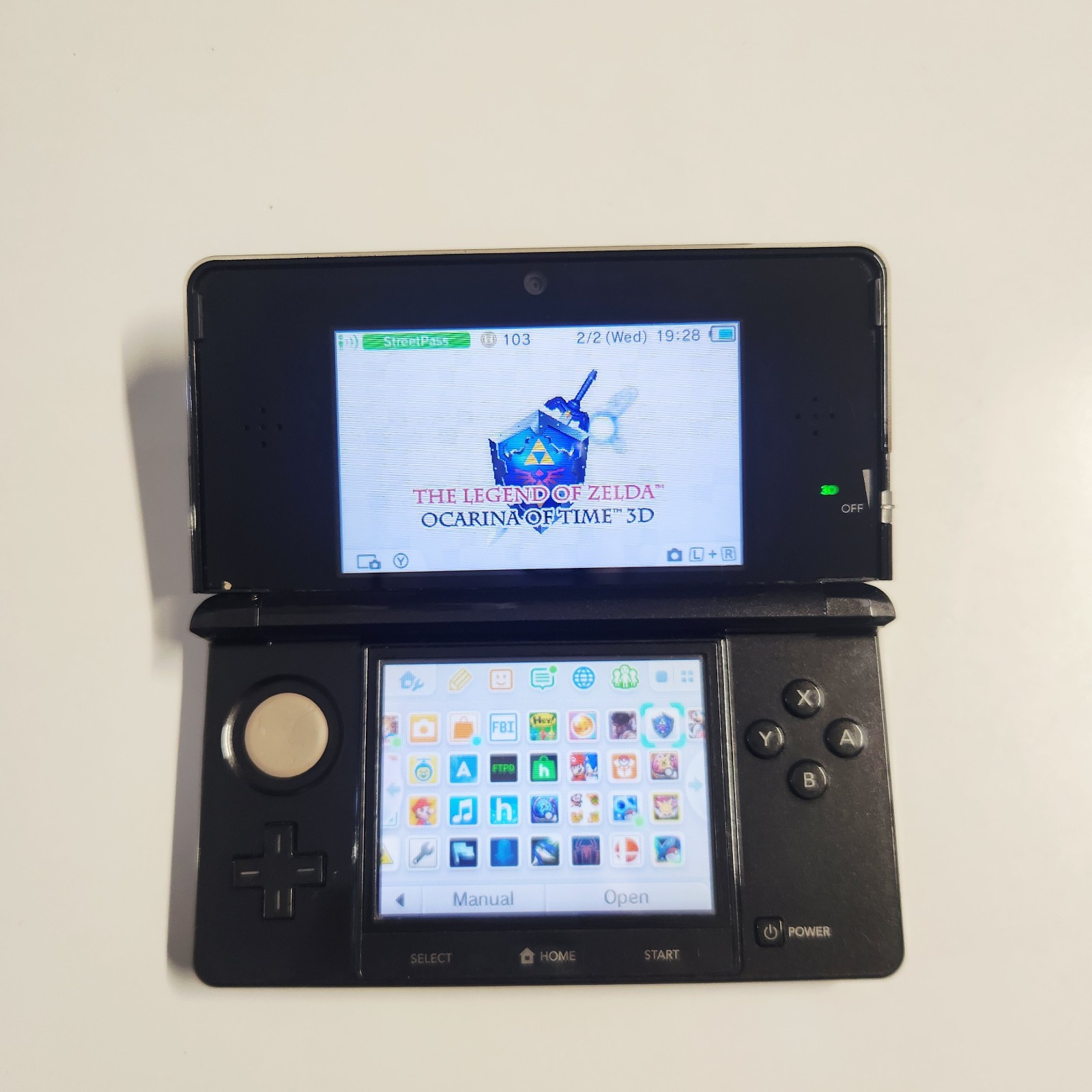 3DS Cosmo Black Handheld System CTR-001 W/GAMES – TESTED