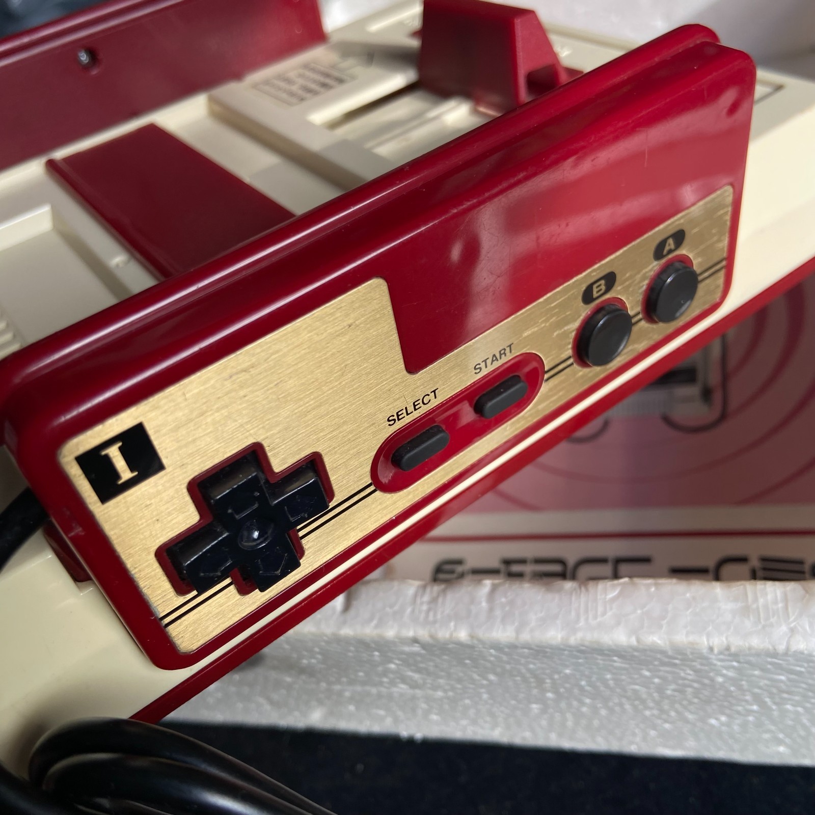 Nintendo Famicom Original Console HVC-001 Complete In Box CIB – Tested & Working