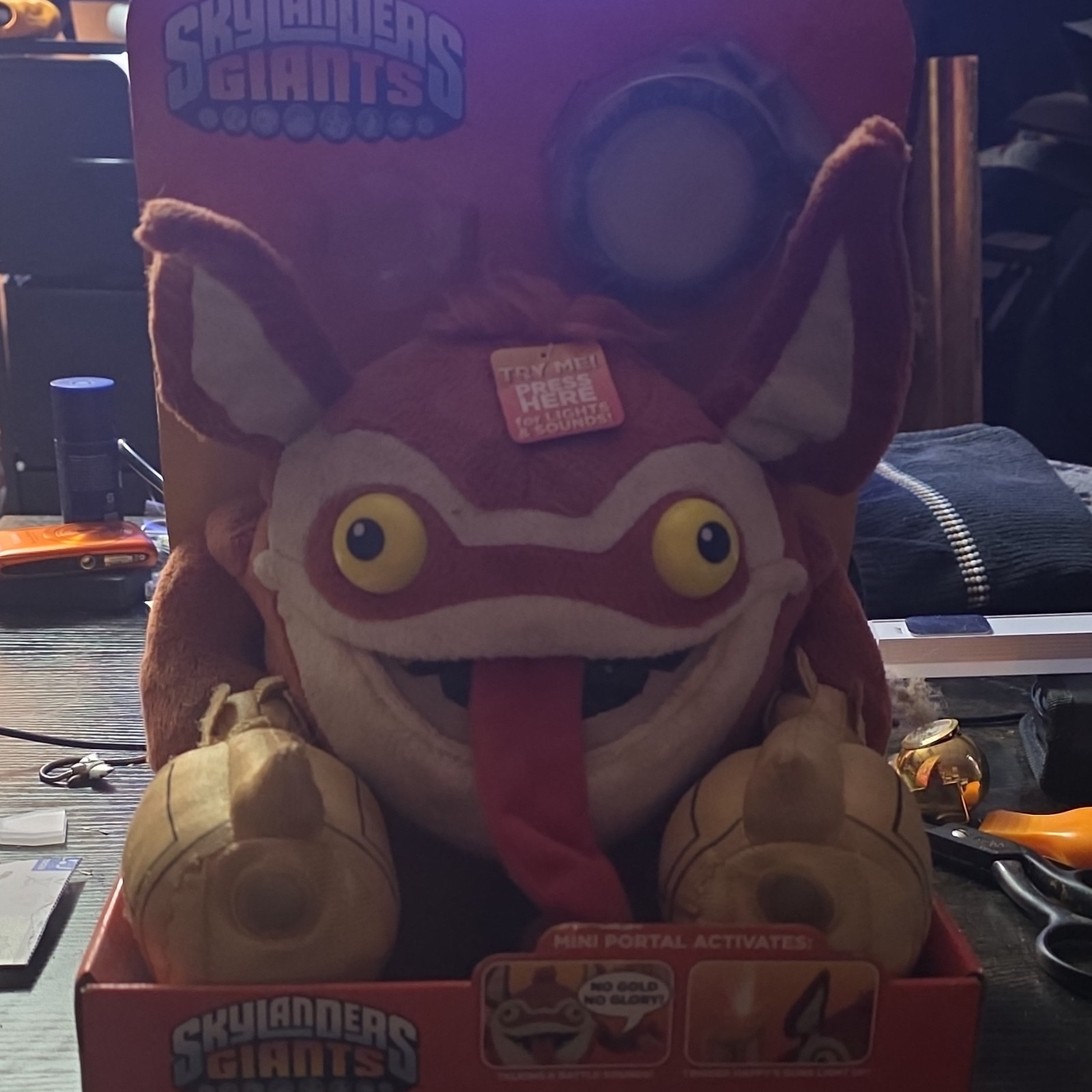 Skylanders Giants Trigger Happy Lights Up Battle Sounds Portal Action Figure