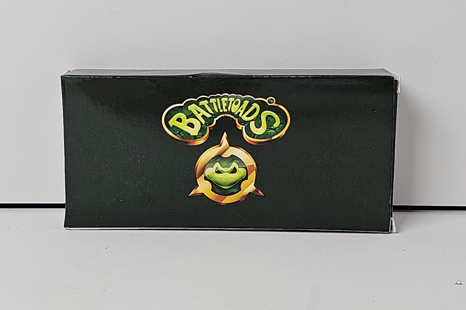 Lot Of 2 Battletoads Gold Belt Buckle – June 2017 Loot Crate Gaming Exclusive