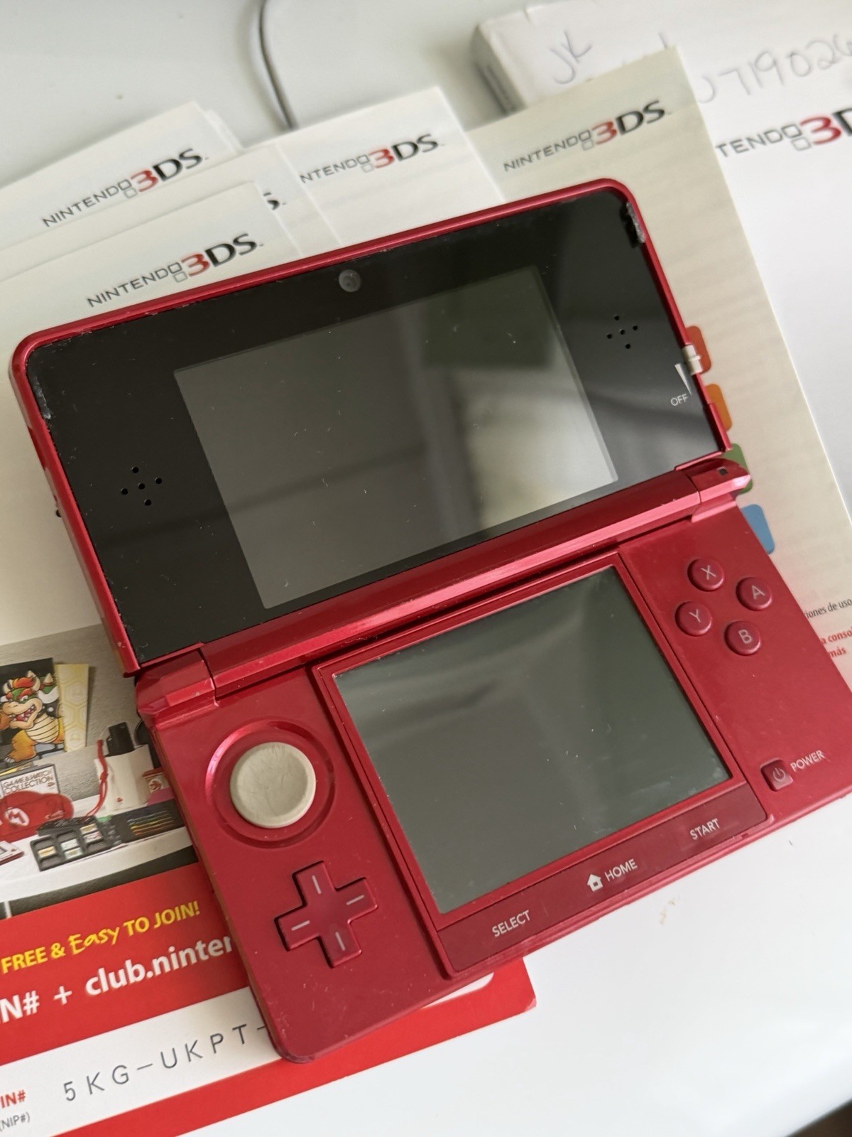 Nintendo 3DS CTR-001 Handheld Gaming Console Flame Red Charger Games SD Tested