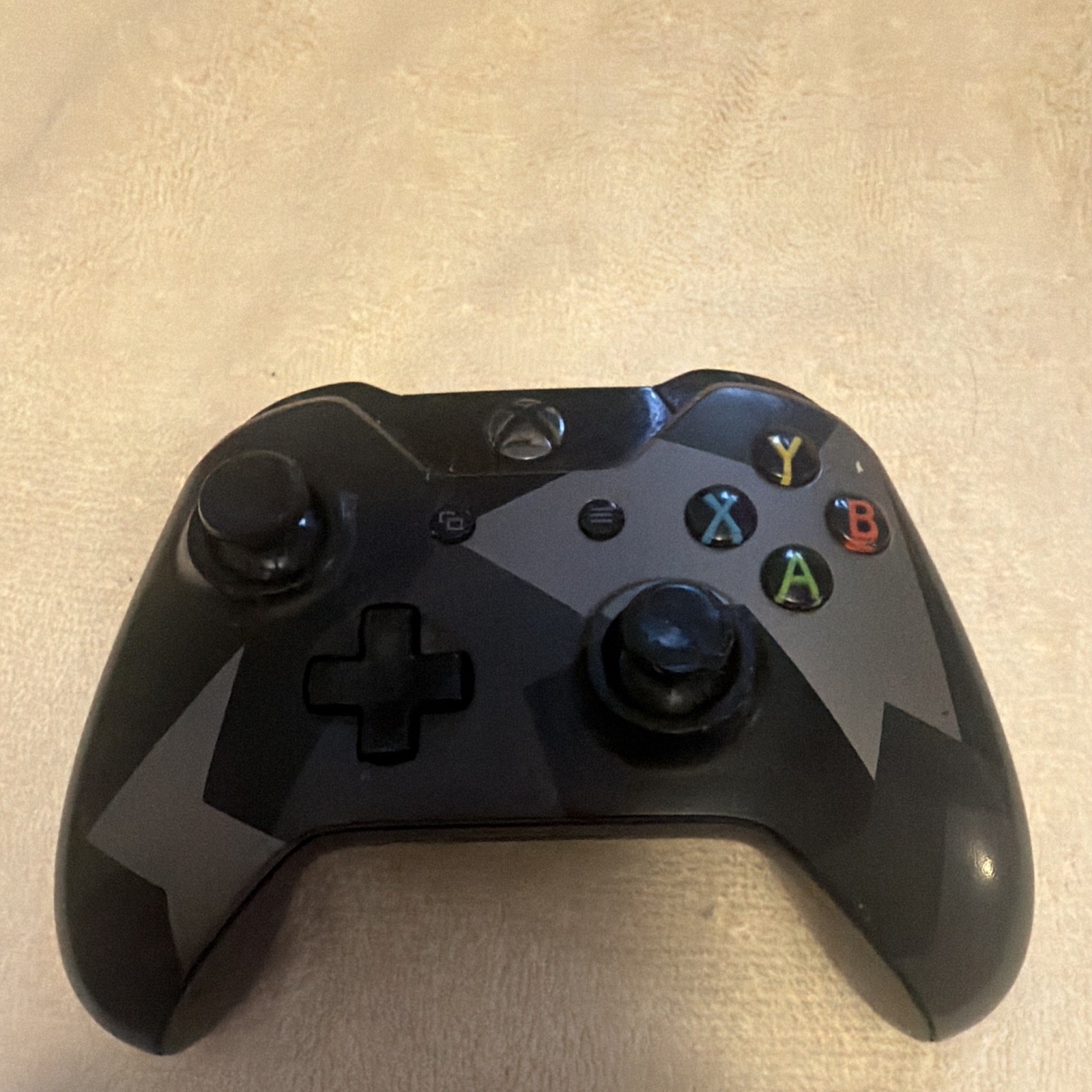 Microsoft Xbox One Wireless Controller – Black/Gray – Model 1537
