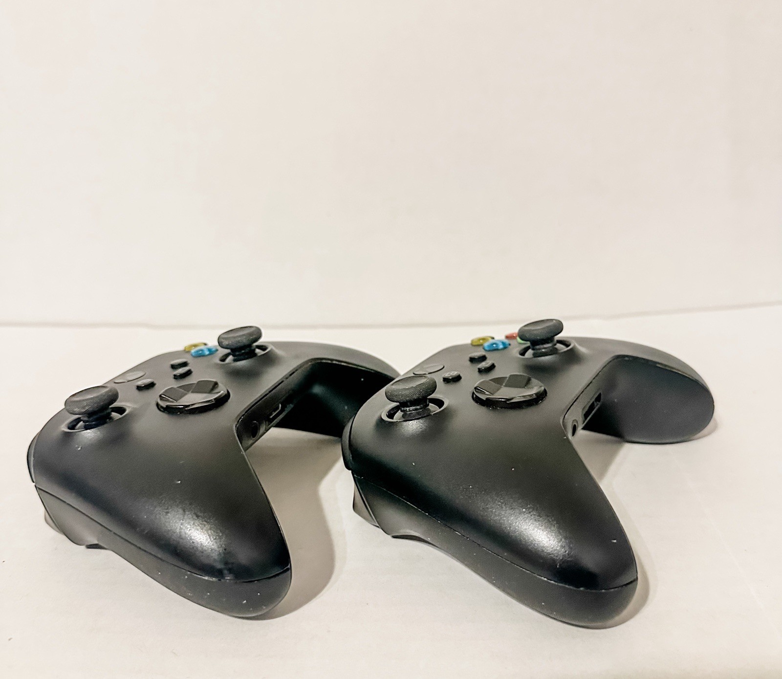 Lot Of 2 Microsoft Xbox Wireless Controller Black Model 1914 No Battery Covers