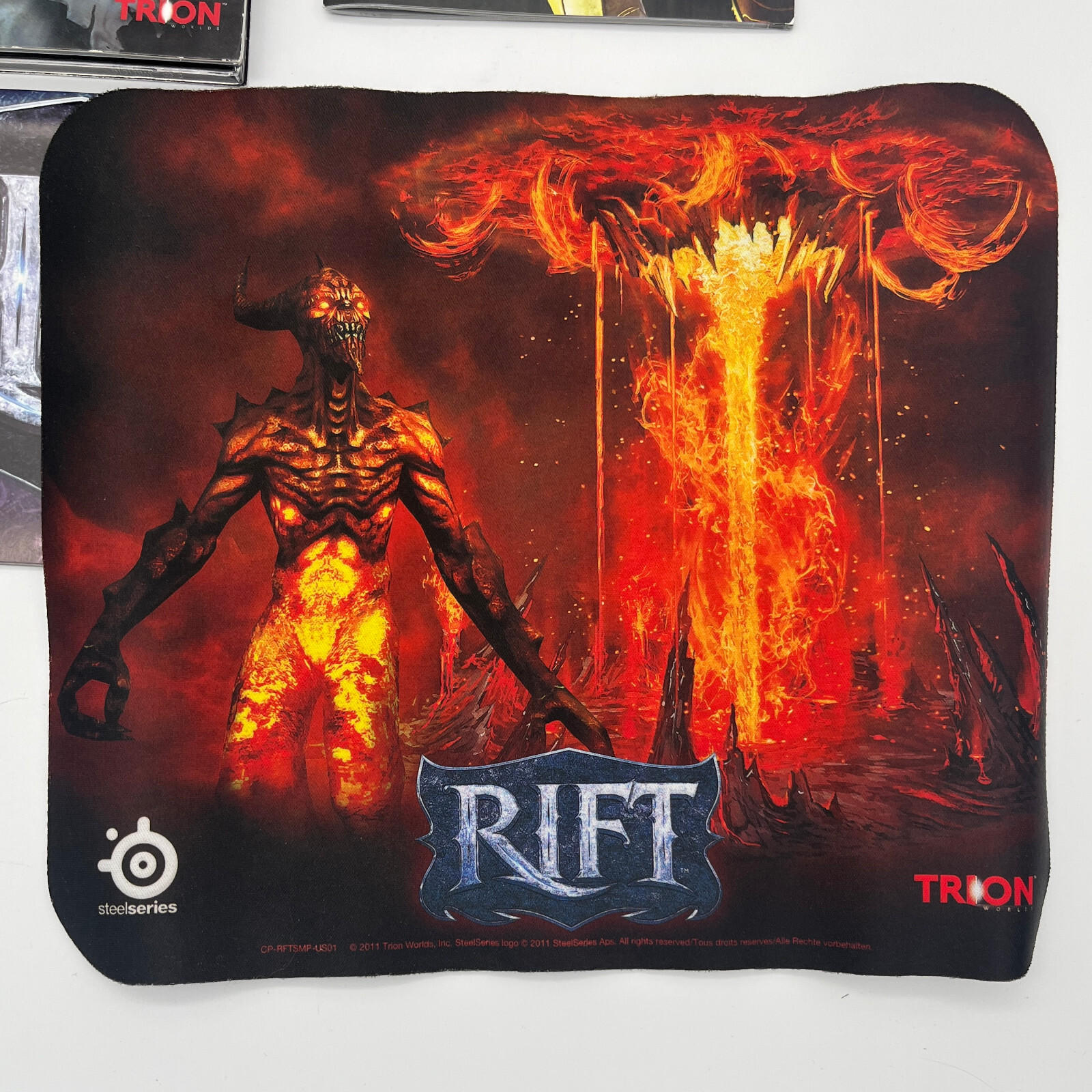 Rift: Collector’s Edition PC 2011 Trion Open Box Discs USB Map Mousepad