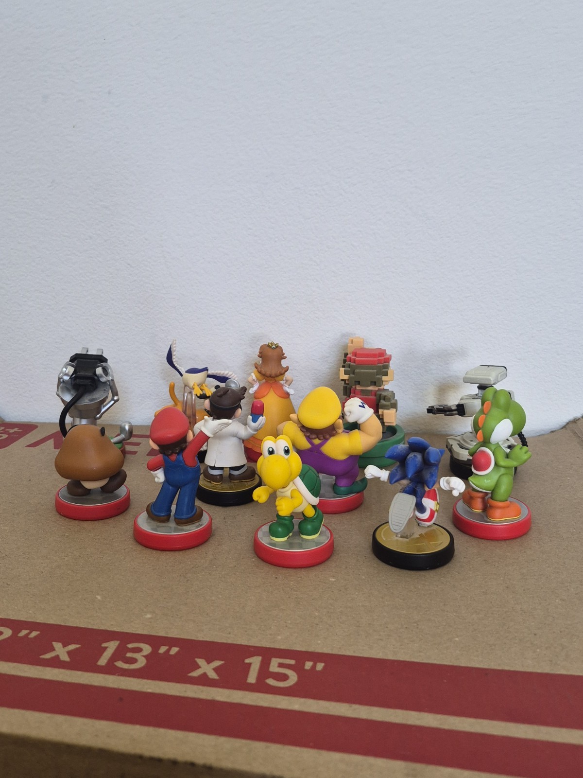 Nintendo Sega Amiibo Lot 12 Figures Dr Mario yoshi Duck Hunt Sonic Authentic