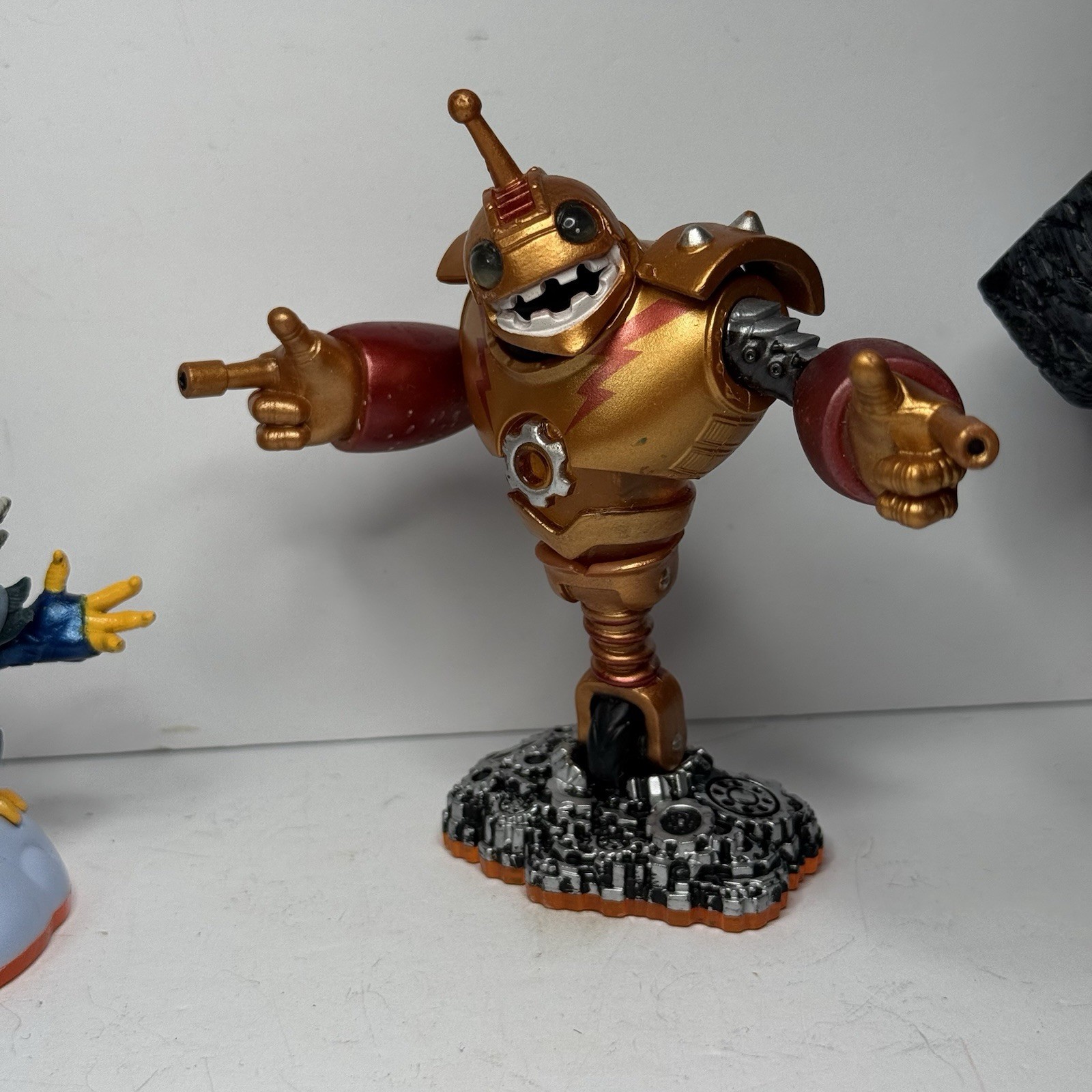 Skylanders Giants Figure Lot Of 4 – Bouncer Jet Vac Crusher Tree Rex