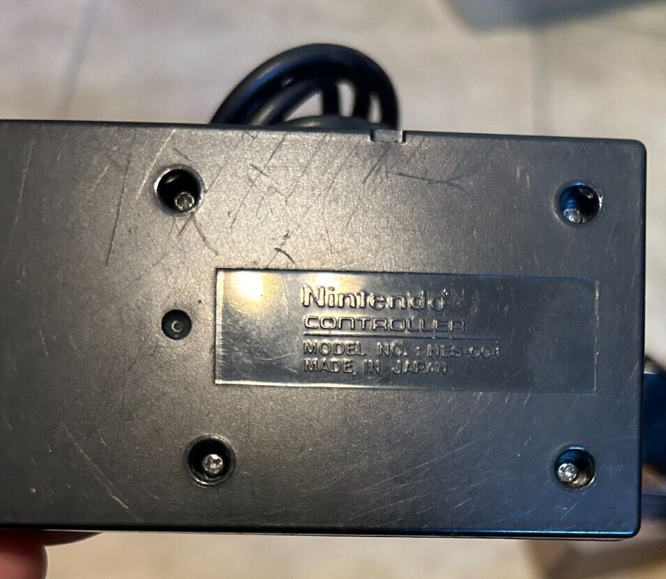 1989 Sharp NES TV Nintendo Game Television Black Controller Authentic OEM
