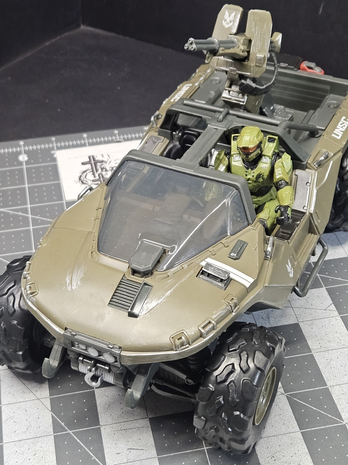 Halo Master Chief Action Figure & Warthog Vehicle Jazwares World of Halo Set