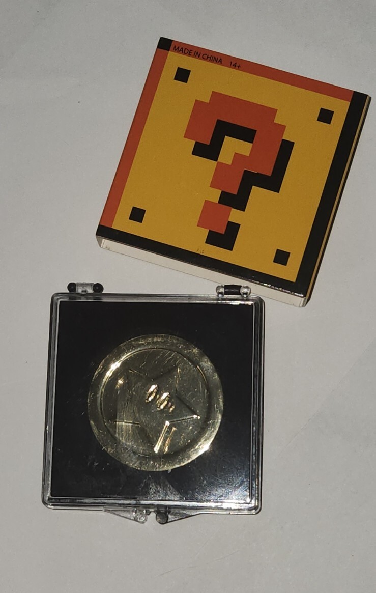 Super Mario Super Coin Toynk Wonderous Mystery Box Of Splendor Gold Metal Token