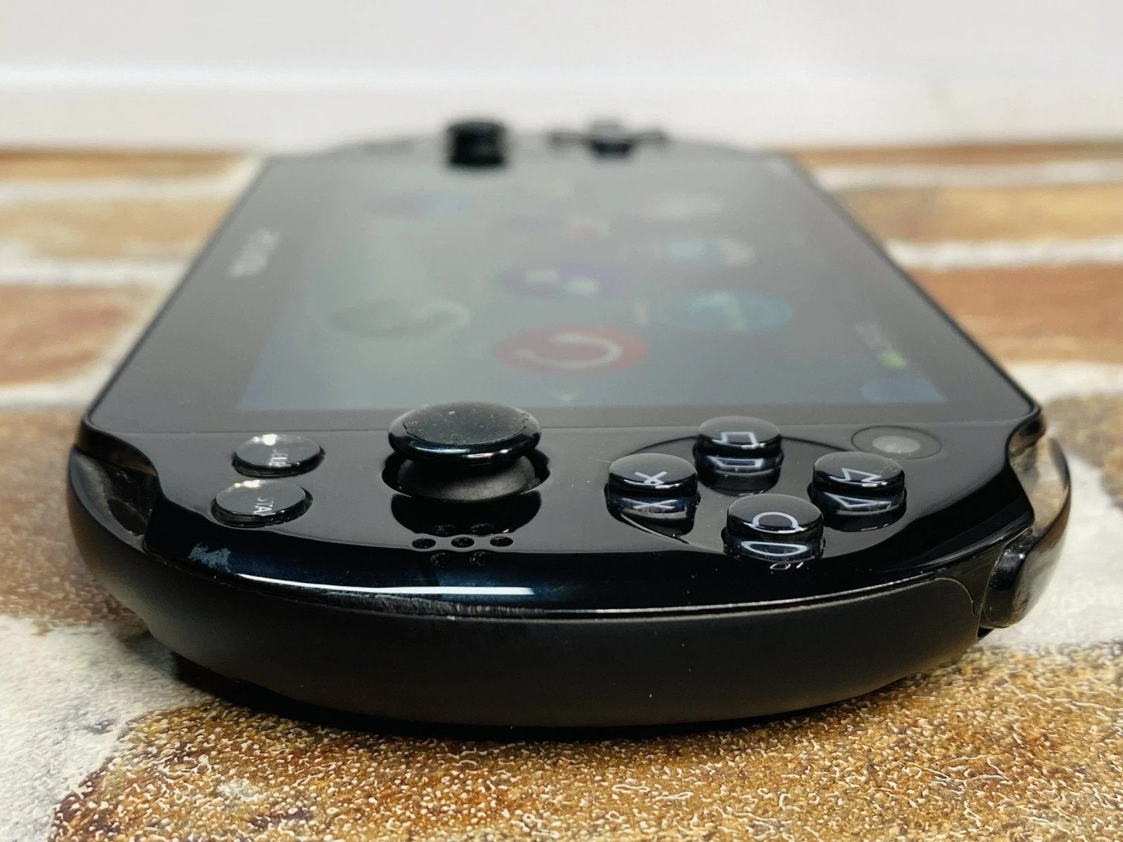 PS Vita Black PCH 2000 SONY PlayStation Japan 16GB Charger 3 Games No.2